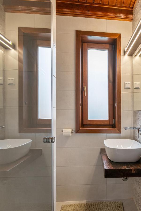 Posteleki Vendeghaz-Nyugalom Szigetei Villa Gyula Luaran gambar