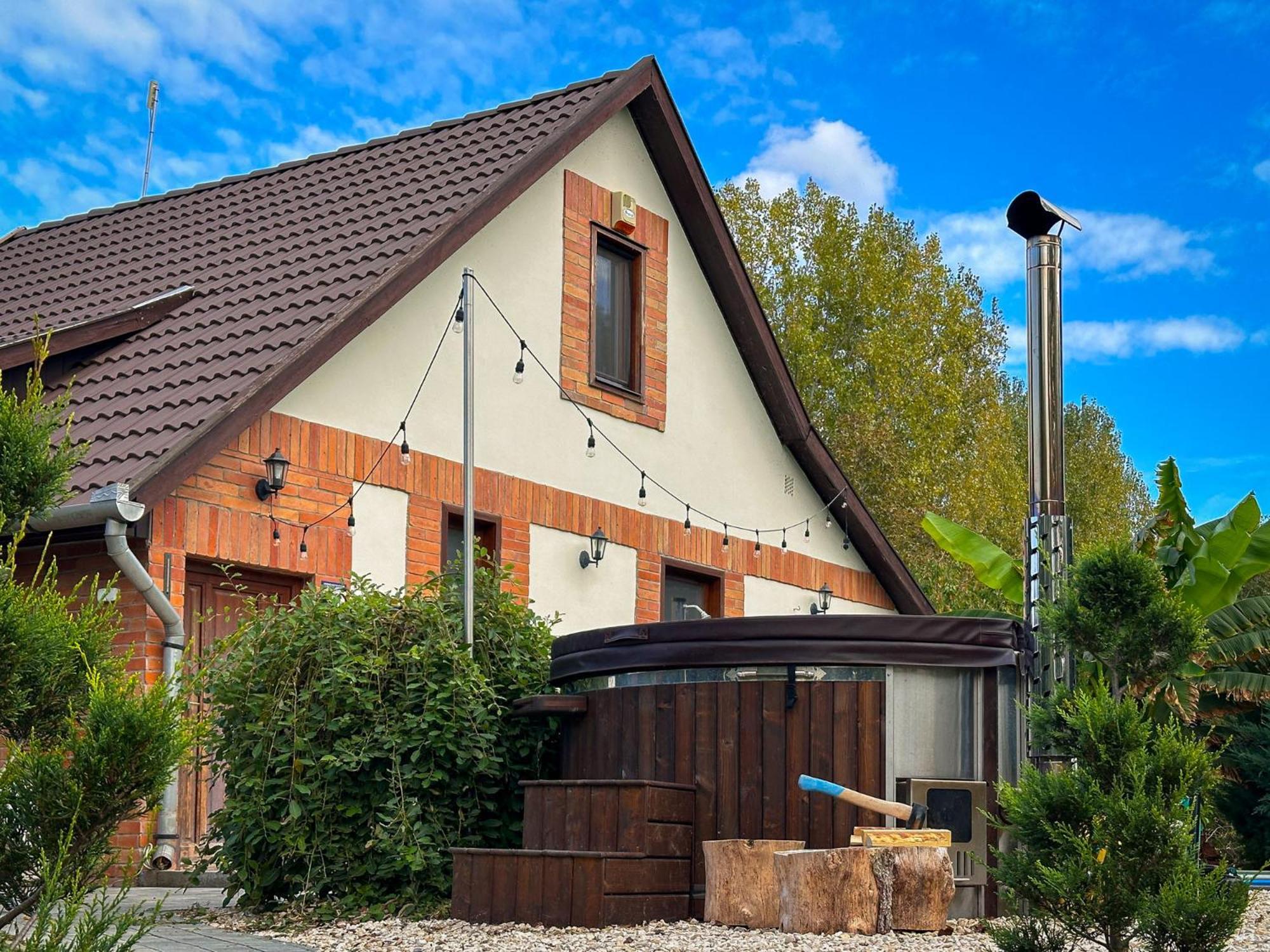 Posteleki Vendeghaz-Nyugalom Szigetei Villa Gyula Luaran gambar